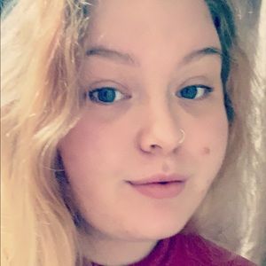 Meet your Posher, Kaylie